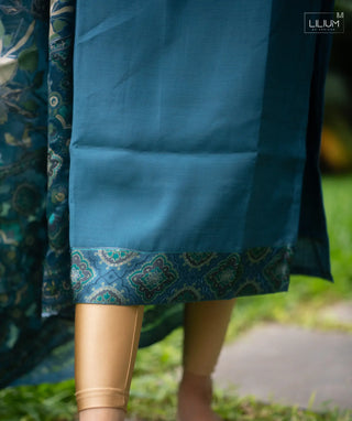 Jade Reverie Slub Muslin Kurti with Open Shawl