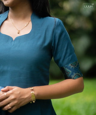 Jade Reverie Slub Muslin Kurti with Open Shawl