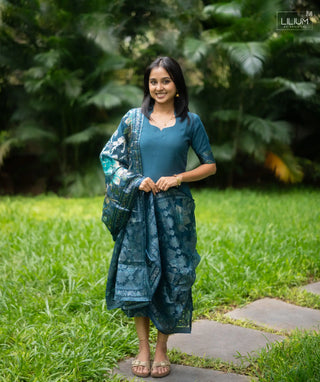 Jade Reverie Slub Muslin Kurti with Open Shawl