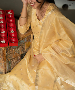 Women’s Regal Glow silk co-ords with pockets
