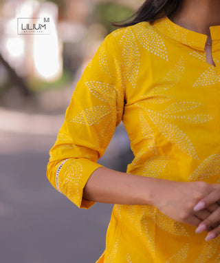 Cotton kurti with lining in subtle lemon tone