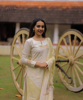 Women’s 3 piece kurti set in blush pink shade
