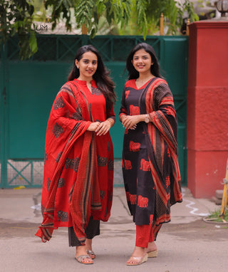 A-line kurta outfit with 3/4 sleeves and pockets