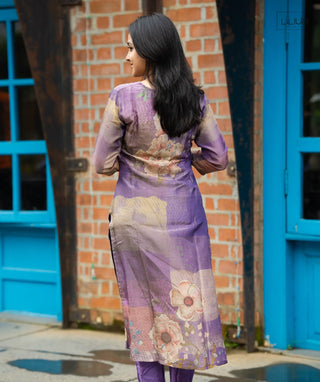 Lined co-ords set styled for casual wear