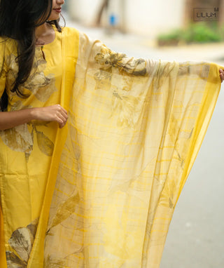Casual muslin kurti outfit styled with flats