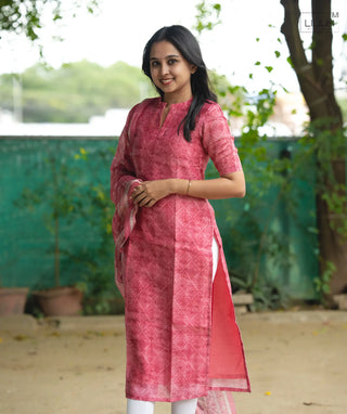 Front view of Clay Rose shimmer kurti with shawl
