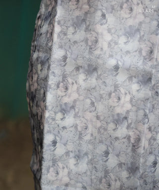 Lightweight and lined silver kurti