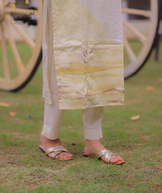 Women’s golden kurti for casual and festive style